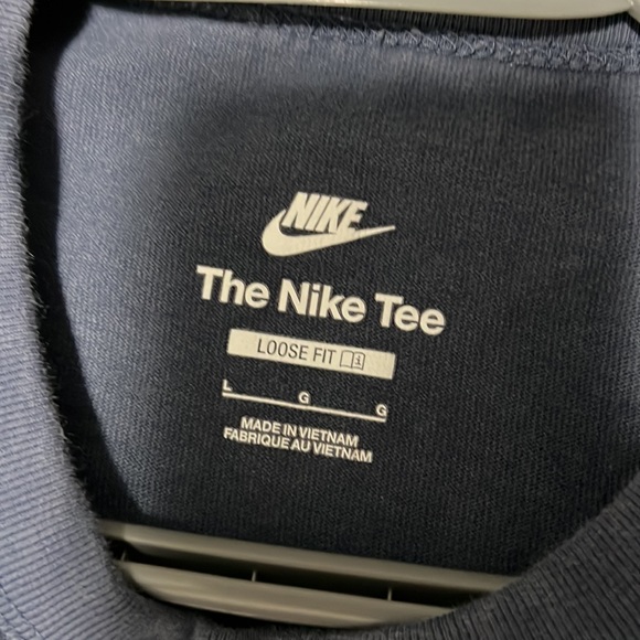 🔥NIKE T-SHIRT🔥 - Picture 3 of 5